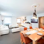 Manni - & Hotel apartamentowy Mayrhofen
